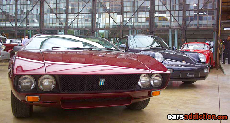 Classic Remise - Crossover between showroom and car show