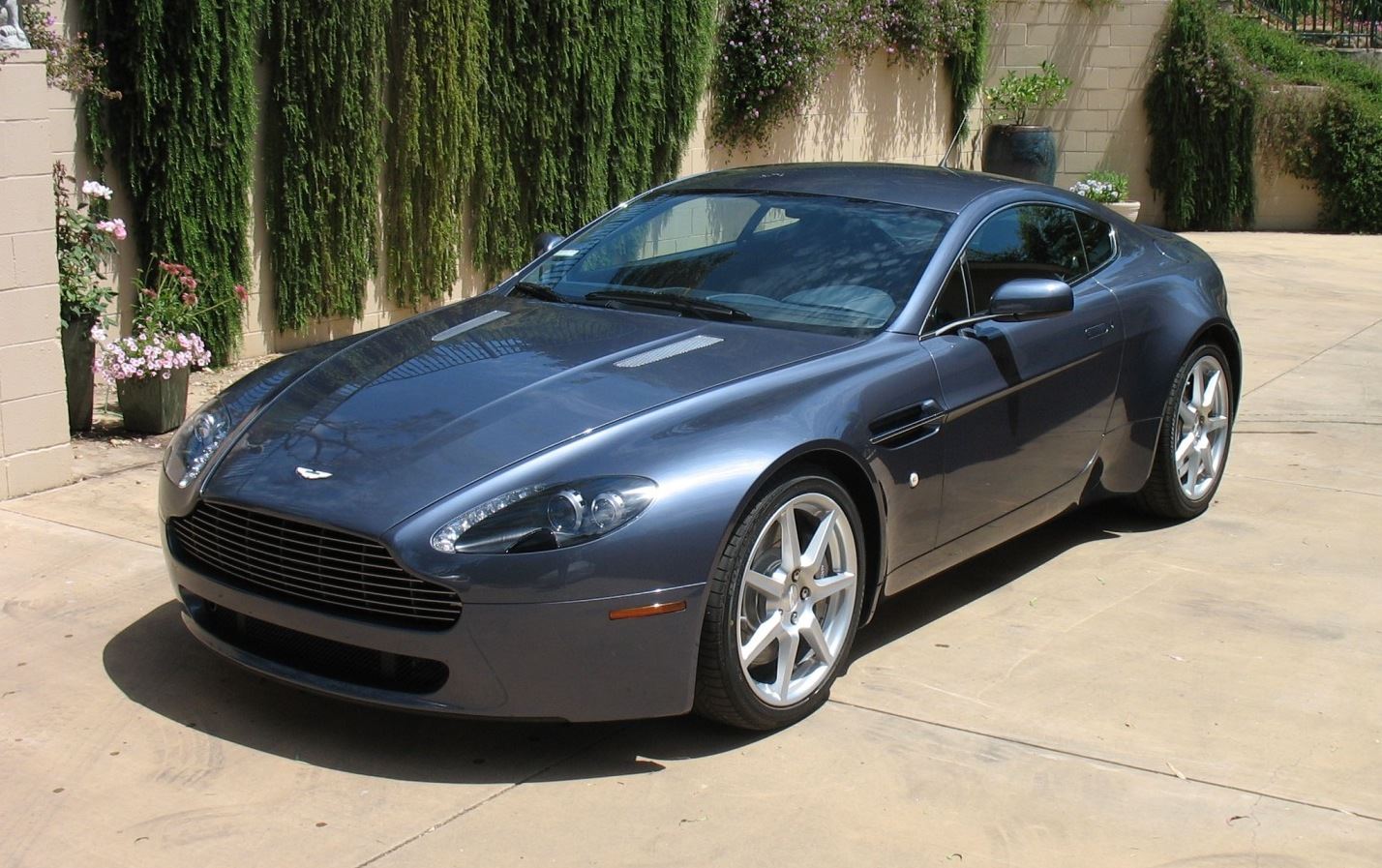 2005 Aston Martin V8 Vantage